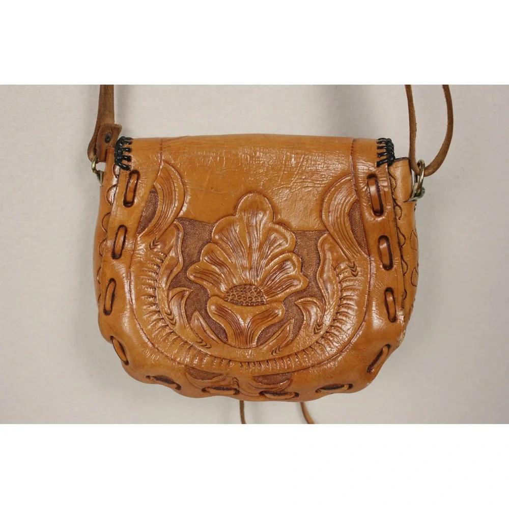 Vintage Tooled Leather Crossbody Bag Floral Western Boho Saddle Tan Purse